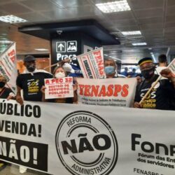 Trabalhadores mantém pressão sobre parlamentares contra a PEC 32. Saiba como pressionar os deputados no seu estado!