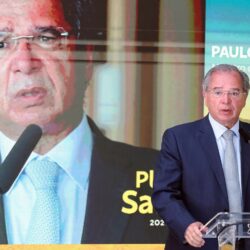 Movimentos querem impeachment de Paulo Guedes por política que leva o país à destruição