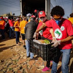 MST lança campanha Natal Sem Fome com Bela Gil, Leonardo Boff e Eduardo Moreira