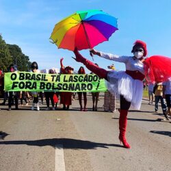 Artigo | Trabalhadores da arte uni-vos em gesto, forma e conteúdo para derrotar o fascismo