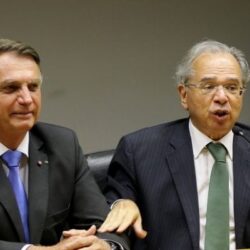 Bolsonaro sanciona Orçamento com bilhões para interesses eleitorais