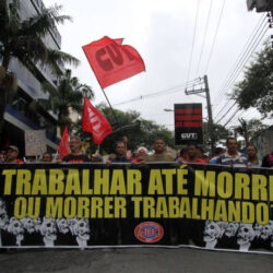 Reforma trabalhista retirou direitos e gerou desemprego