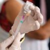Maior índice desde julho, Brasil registra 1.295 mortes por Covid em 24h