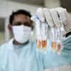 Em queda, mas longe do fim, covid chega a 650 mil mortos no Brasil