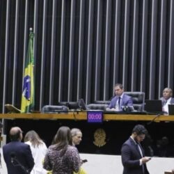 Câmara aprova PEC que eleverá preços de medicamentos contra o câncer