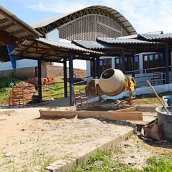 Governo Bolsonaro autoriza construção de 2 mil “escolas fake”; entenda