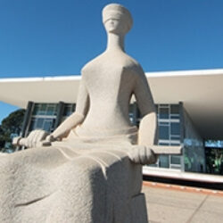 Governo quer forçar julgamento presencial da revisão da vida toda no STF