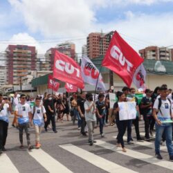 Manifestação em Fortaleza repudia MP de Bolsonaro que ataca Lei da Aprendizagem