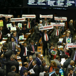 Oposição consegue barrar parte da agenda bolsonarista￼
