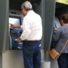 Empréstimos a aposentados e pensionistas mais que dobram após governo flexibilizar regra