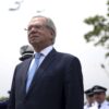 Equipe de Paulo Guedes cogita eliminar dedução de saúde e educação do IR