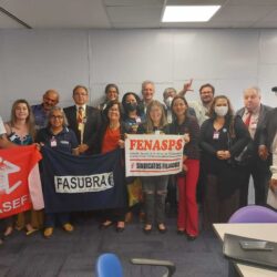 FENASPS E ENTIDADES DO FONASEFE PROTOCOLAM DOCUMENTO PARA EQUIPE DE TRANSIÇÃO