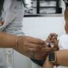 Vacinação contra difteria, tétano e coqueluche não alcança meta mínima desde 2013 no Brasil