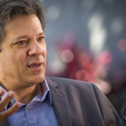 Na Suíça, Haddad fala sobre ato golpista e desenvolvimento sustentável