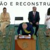 Lula garante Bolsa Família de R$ 600 e busca controle de armas com primeiros atos
