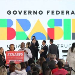 APÓS DÉCADAS DE LUTA, LULA SANCIONA LEI QUE RECONHECE ACS E ACE COMO PROFISSIONAIS DE SAÚDE. FENASPS PARTICIPA DE ATO