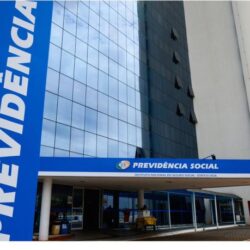 PLANTONISTAS DA FENASPS BUSCAM INFORMAÇÕES JUNTO AO INSS SOBRE A COMPENSAÇÃO DA GREVE DE 2022, DEVOLUÇÃO DE 2009 E BMOB/TERF