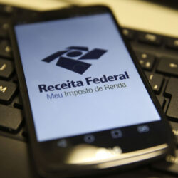 Prazo para entrega de informe de rendimentos do IR vai até 28 de fevereiro