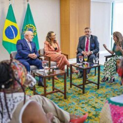Lula recebe trabalhadoras da linha de frente do SUS durante a pandemia
