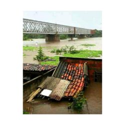 Chuvas trazem medo e alerta para o interior do estado. Senador Pompeu e Milhã ficaram alagados