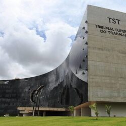 Tentativa de extinguir Justiça do Trabalho não é novidade, diz juíza sobre PEC bolsonarista