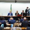 Comissão da Câmara aprova texto que garante R$ 7,3 bi para custeio de piso da enfermagem