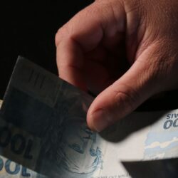 INSS começa a pagar antecipação da primeira parcela do 13º salário