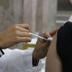 Casos de covid-19 e de gripe estão em queda, aponta boletim da Fiocruz