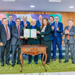 Lula sanciona política de valorização do salário mínimo e aumento da isenção do IR