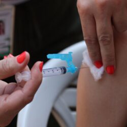 Lei define regras para vacinação em estabelecimentos privados