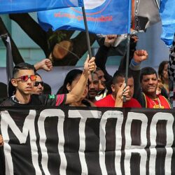 Entregadores de aplicativos reagem à precarização e realizam greve nesta sexta