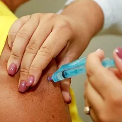 Vacina contra dengue: Brasil é o primeiro país a imunizar em massa contra doença