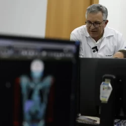 Governo Lula prepara ‘Mais Especialistas’ repaginado para reduzir tempo de espera por especialidades no SUS