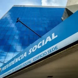Reforma de Bolsonaro já endureceu Previdência além do limite e ignora fontes previstas na Constituição, diz economista
