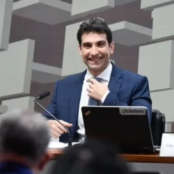 Pix parcelado, que será lançado pelo BC em setembro, ajudará o varejo, diz Galípolo