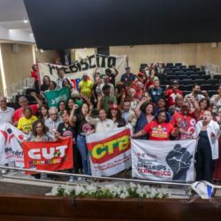 Em debate, deputados de esquerda apontam Plebiscito Popular como instrumento para ‘virar o jogo’ a favor da população