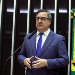 Fim do desconto associativo de aposentados do INSS avança na Câmara