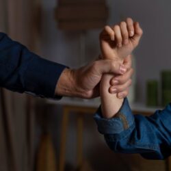 Entre a Lei e a Negligência, por Luana Mendonça Falcão