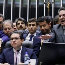 Motta “enterra” PL da Misoginia em “acordo” às portas fechadas; bolsonaristas celebram