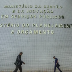 Gasto com pessoal e benefícios fiscais terão limite a partir de 2027