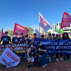 REPRESENTANTES DA FENASPS E SINDICATOS DA BASE PRESENTE NA MARCHA NACIONAL DA CLASSE TRABALHADORA EM BRASÍLIA 15/4
